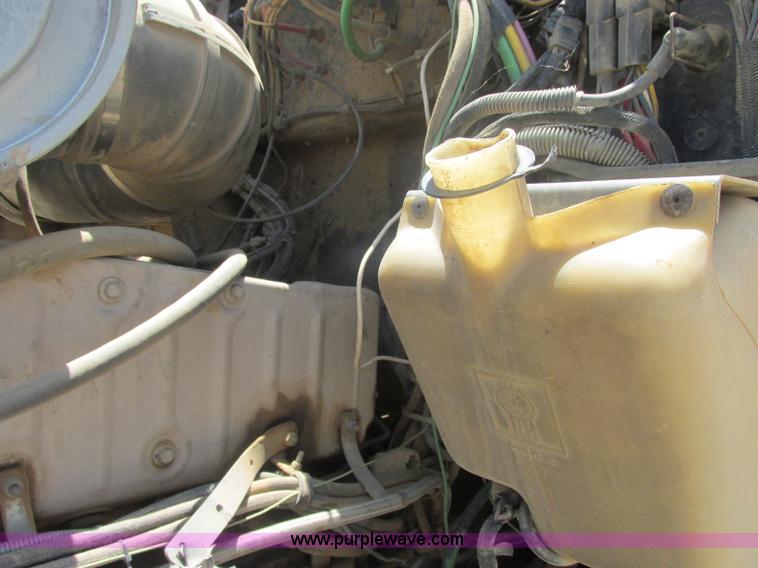 image for item J2487 1989 Kenworth T600A dump truck