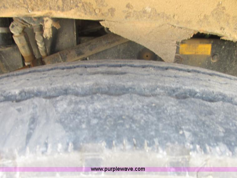 image for item J2487 1989 Kenworth T600A dump truck