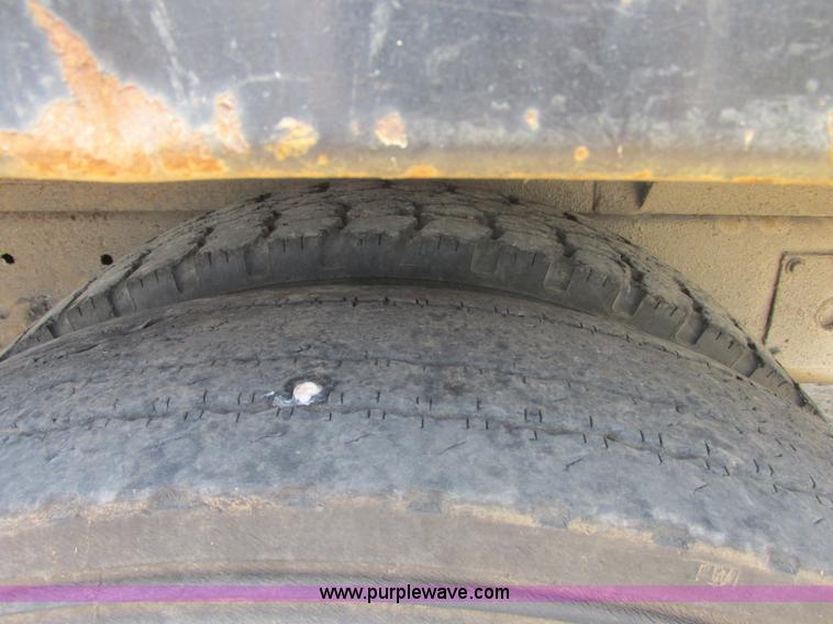 image for item J2487 1989 Kenworth T600A dump truck