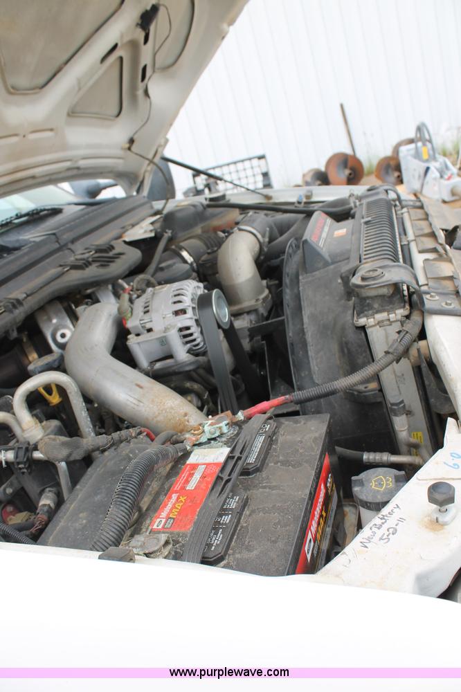 image for item C3901 2006 Ford F550 service truck with crane