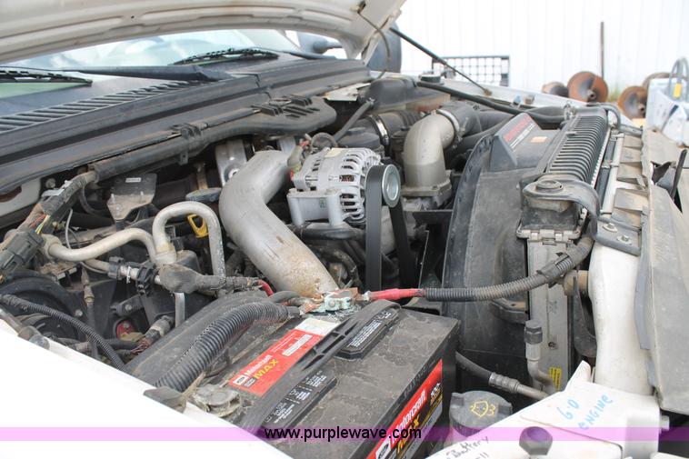 image for item C3901 2006 Ford F550 service truck with crane