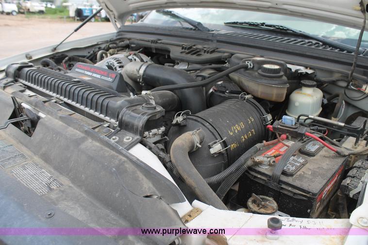 image for item C3901 2006 Ford F550 service truck with crane