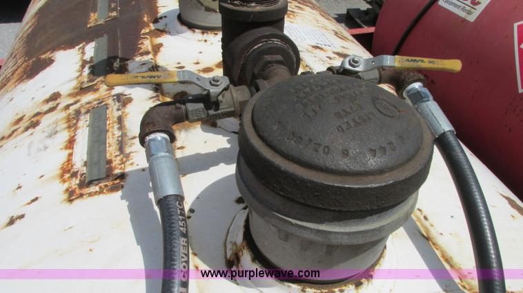 image for item G9105 2002 Stafco fuel tank