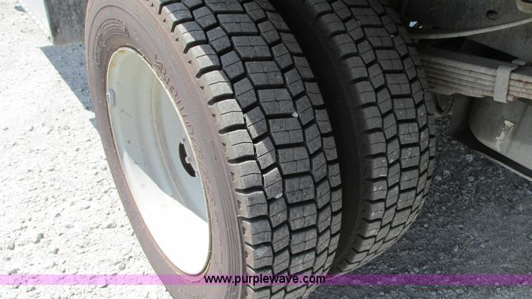 image for item G9106 2008 Ford F550 XL service truck