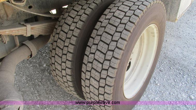 image for item G9106 2008 Ford F550 XL service truck