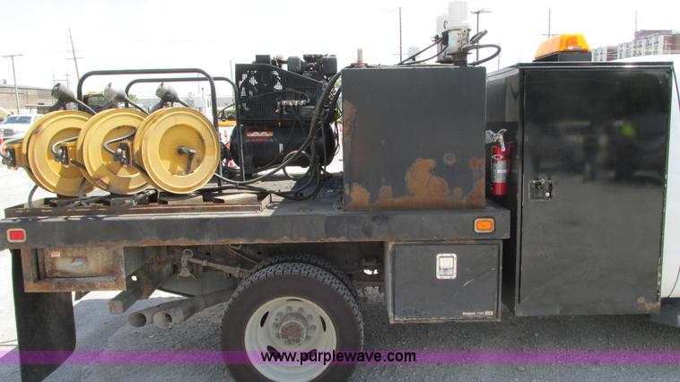 image for item G9106 2008 Ford F550 XL service truck