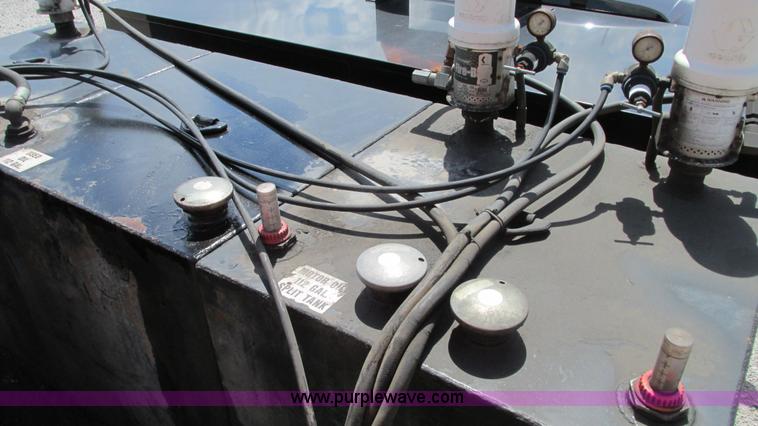 image for item G9106 2008 Ford F550 XL service truck