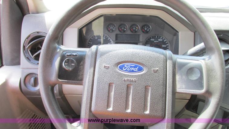 image for item G9106 2008 Ford F550 XL service truck