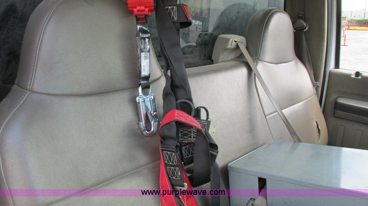 image for item G9106 2008 Ford F550 XL service truck