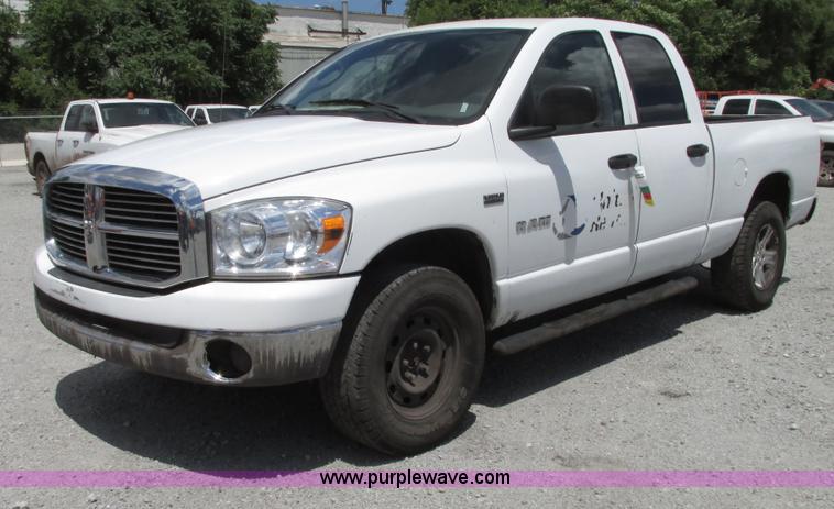 image for item G9107 2008 Dodge Ram 1500 Quad Cab pickup truck