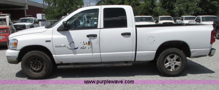 image for item G9107 2008 Dodge Ram 1500 Quad Cab pickup truck