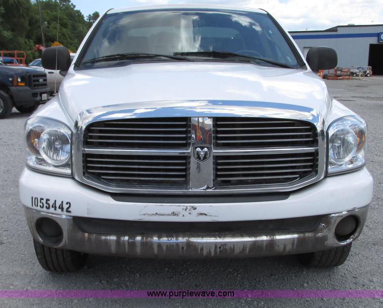 image for item G9107 2008 Dodge Ram 1500 Quad Cab pickup truck