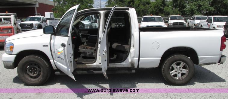 image for item G9107 2008 Dodge Ram 1500 Quad Cab pickup truck