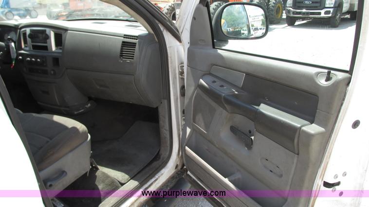 image for item G9107 2008 Dodge Ram 1500 Quad Cab pickup truck