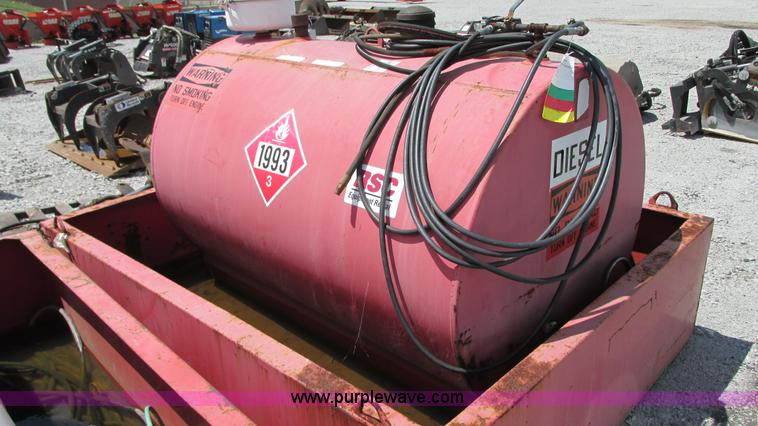image for item G9110 2004 Stafco fuel tank