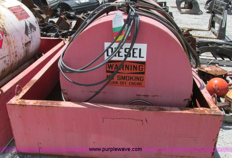 image for item G9110 2004 Stafco fuel tank