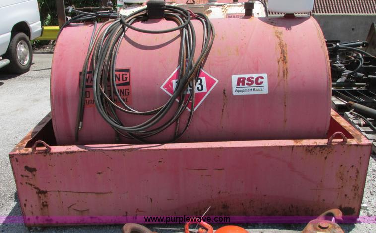 image for item G9110 2004 Stafco fuel tank