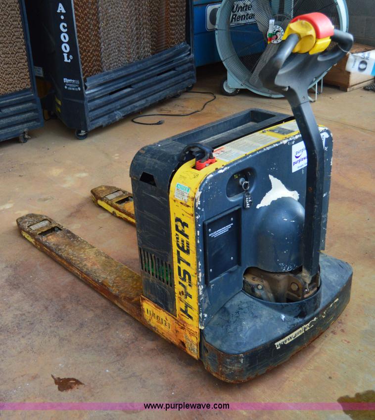 image for item H2929 2010 Hyster W40Z electric pallet jack
