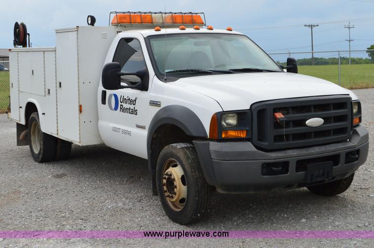 image for item H2930 2005 Ford F550 service truck