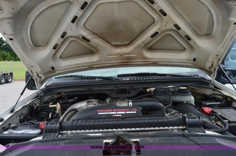 image for item H2930 2005 Ford F550 service truck