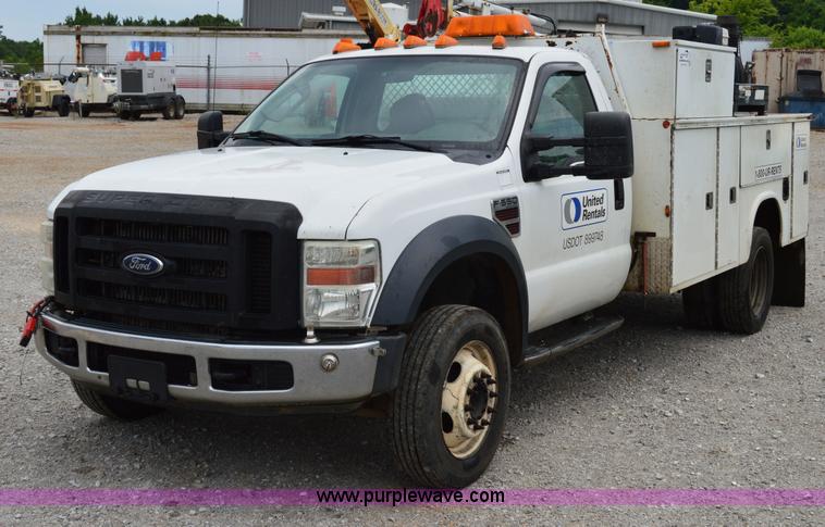 image for item H2931 2008 Ford F550 service truck with crane