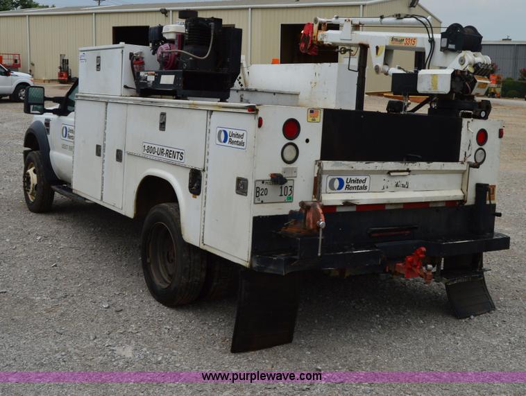 image for item H2931 2008 Ford F550 service truck with crane