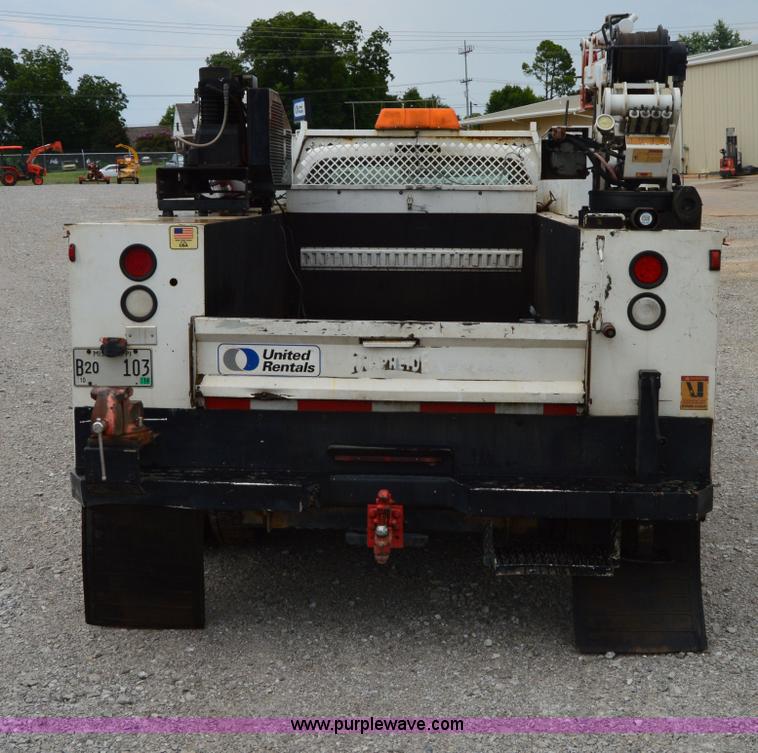 image for item H2931 2008 Ford F550 service truck with crane