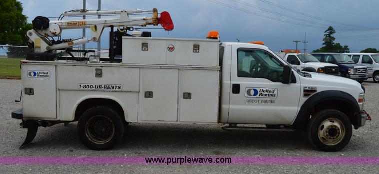image for item H2931 2008 Ford F550 service truck with crane