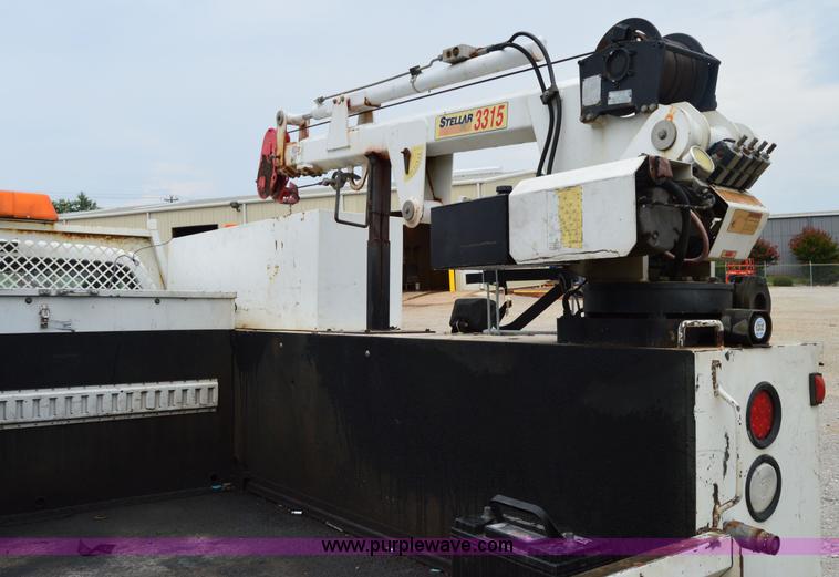 image for item H2931 2008 Ford F550 service truck with crane