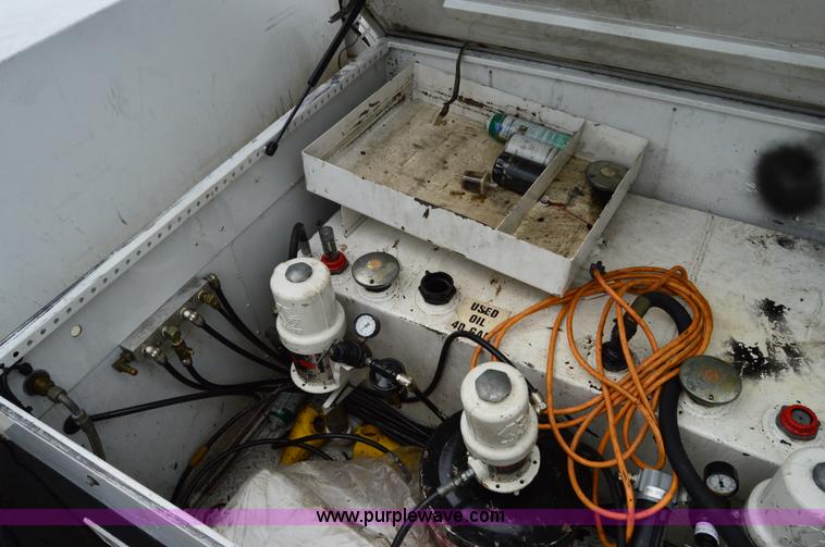 image for item H2931 2008 Ford F550 service truck with crane