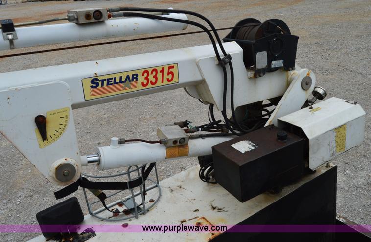 image for item H2931 2008 Ford F550 service truck with crane