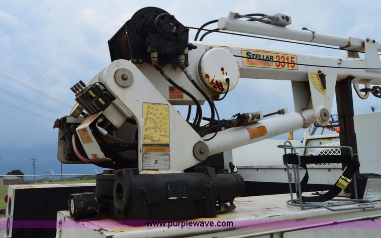 image for item H2931 2008 Ford F550 service truck with crane