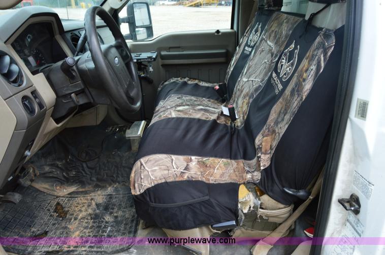 image for item H2931 2008 Ford F550 service truck with crane