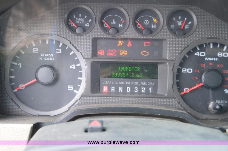 image for item H2931 2008 Ford F550 service truck with crane