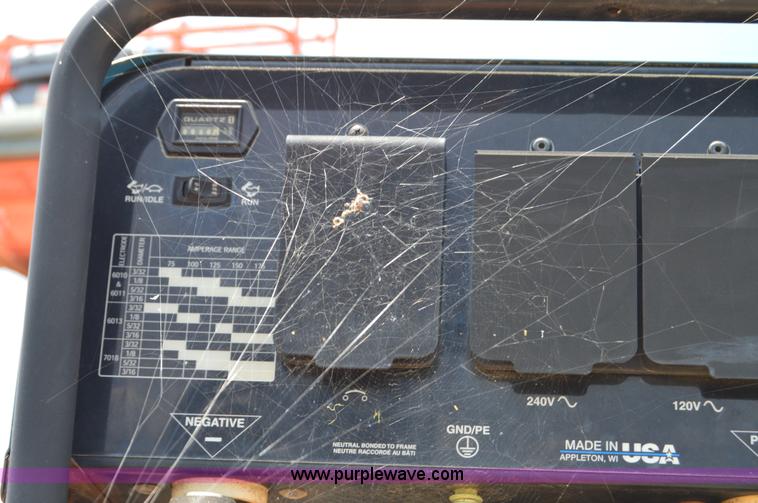 image for item H2932 2007 Ford F550 service truck with crane