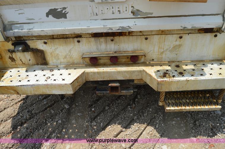 image for item H2932 2007 Ford F550 service truck with crane