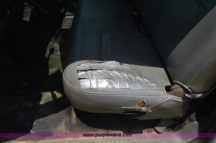 image for item H2932 2007 Ford F550 service truck with crane