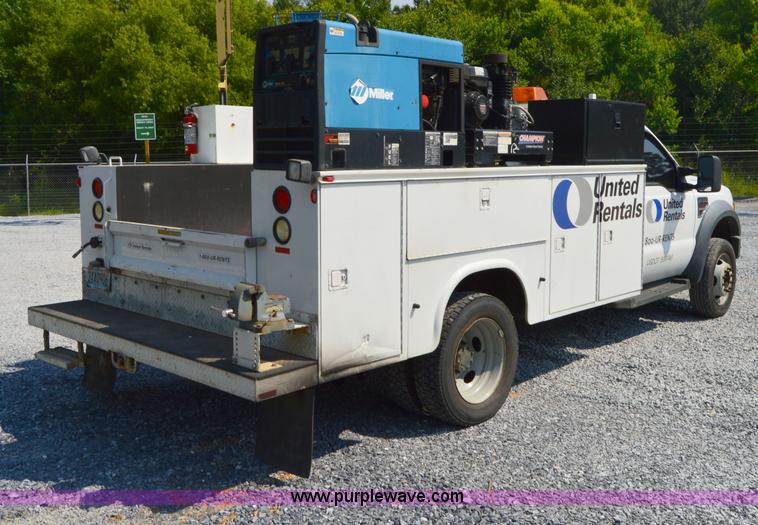 image for item H2933 2008 Ford F550 service truck