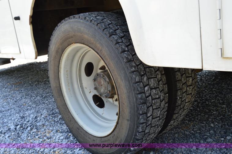 image for item H2933 2008 Ford F550 service truck