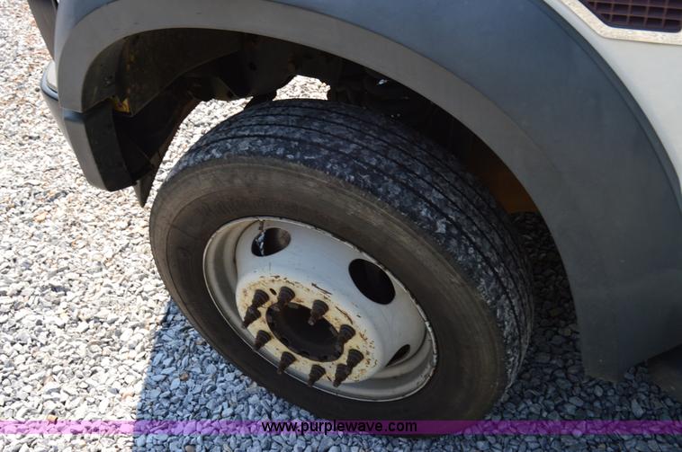 image for item H2933 2008 Ford F550 service truck