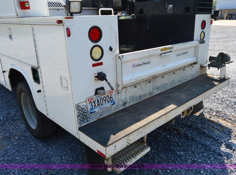 image for item H2933 2008 Ford F550 service truck