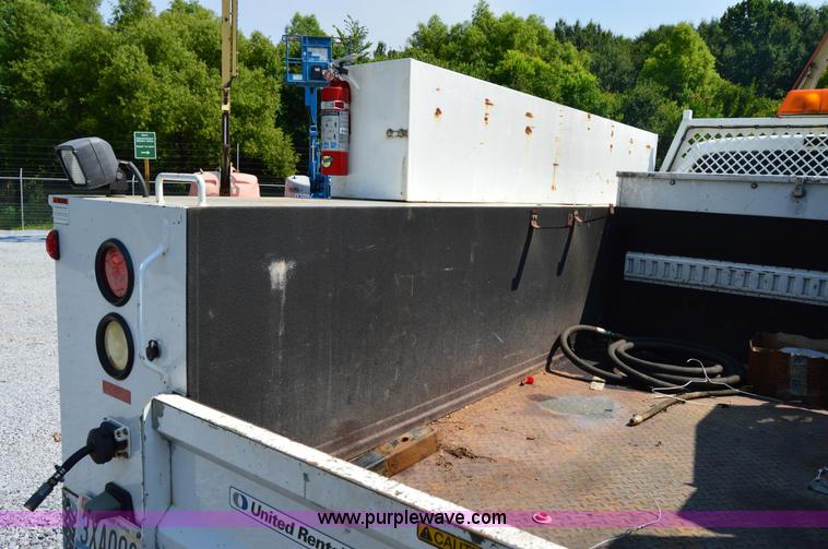 image for item H2933 2008 Ford F550 service truck