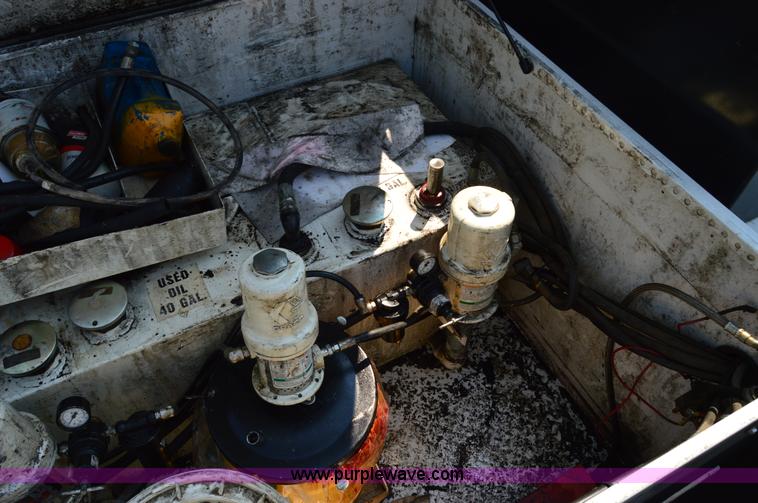 image for item H2933 2008 Ford F550 service truck