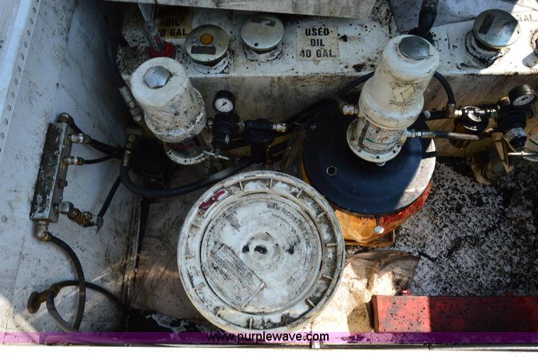 image for item H2933 2008 Ford F550 service truck