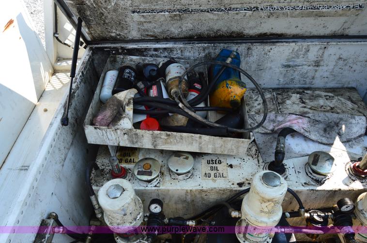 image for item H2933 2008 Ford F550 service truck