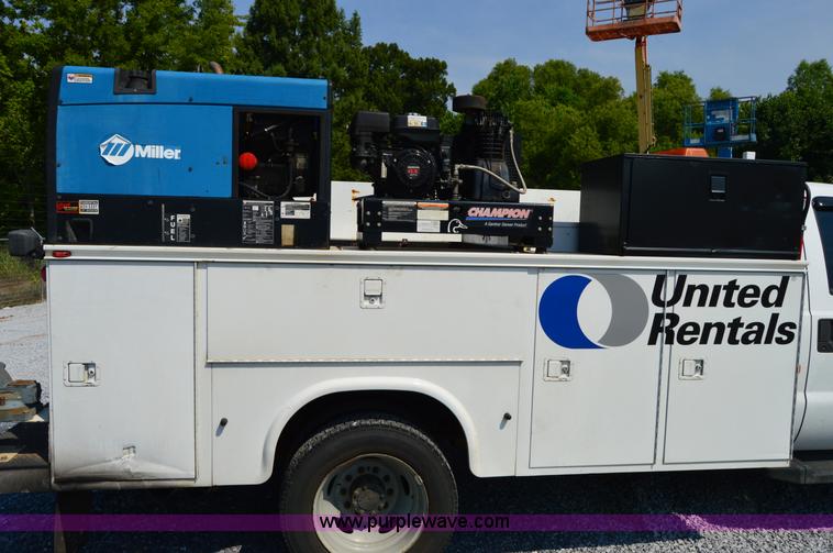 image for item H2933 2008 Ford F550 service truck