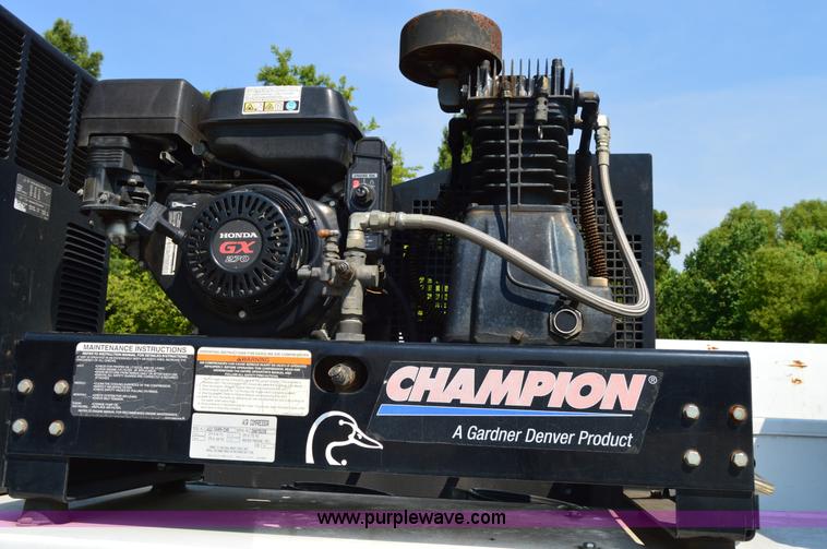 image for item H2933 2008 Ford F550 service truck