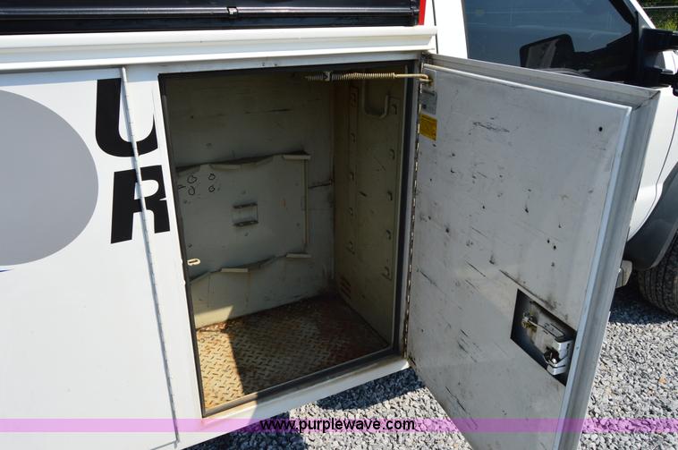 image for item H2933 2008 Ford F550 service truck