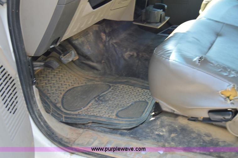 image for item H2933 2008 Ford F550 service truck