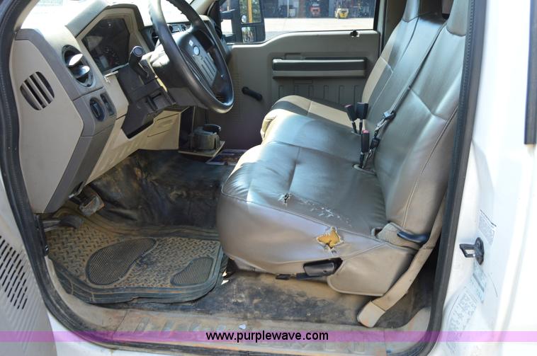 image for item H2933 2008 Ford F550 service truck